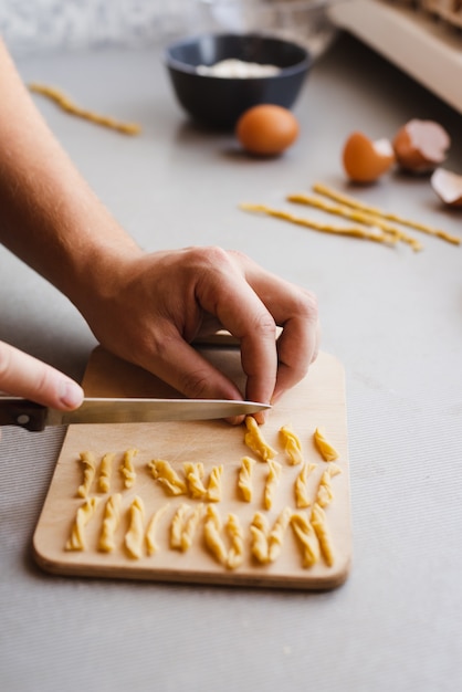 Massa de corte Chef em pedaços pequenos