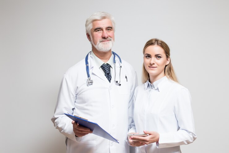 Médico raça saúde barba estúdio adulto