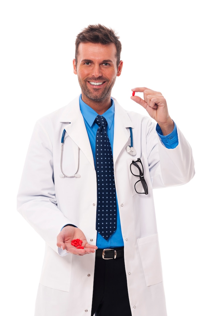 Foto grátis médico sorridente oferecendo remédios