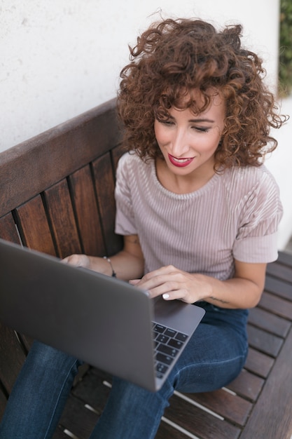 Menina, com, um, laptop