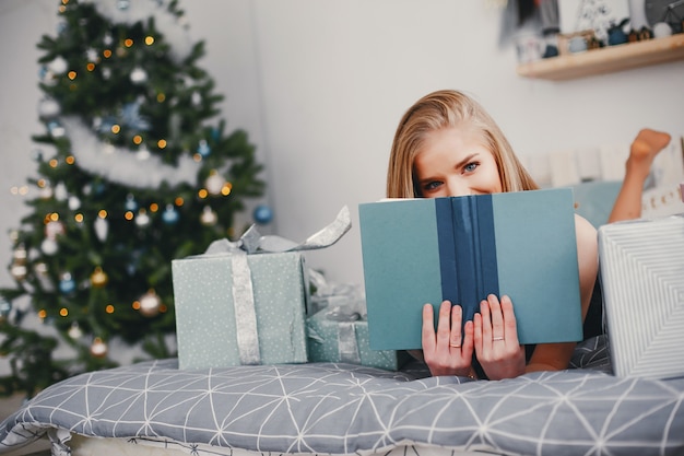 Menina de natal de beleza