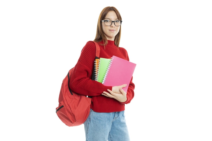 Foto grátis menina de png com livros nas mãos isolada em fundo branco