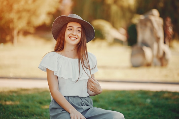 Menina em um parque