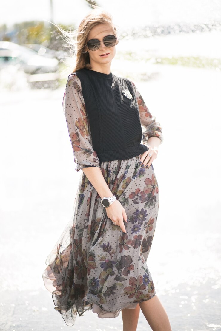 Foto grátis menina em um vestido