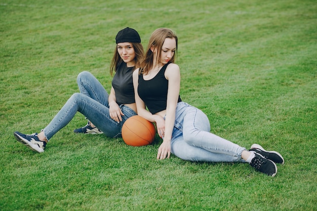 Meninas com uma bola