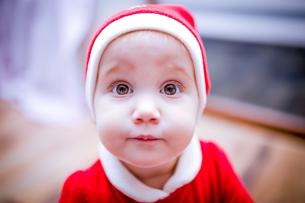 Foto grátis menino papai noel