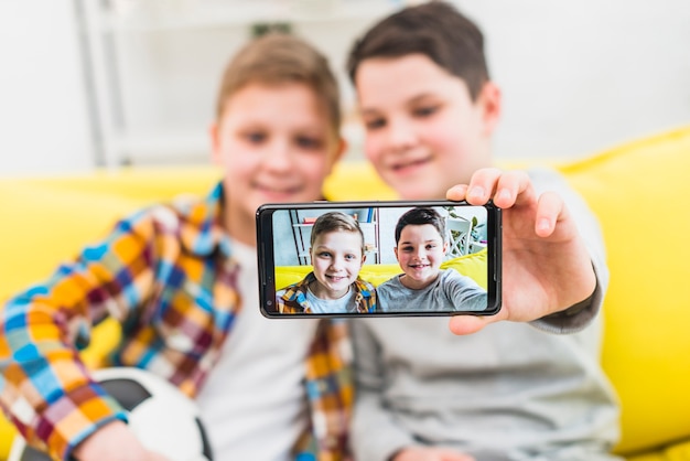 Meninos, levando, selfie