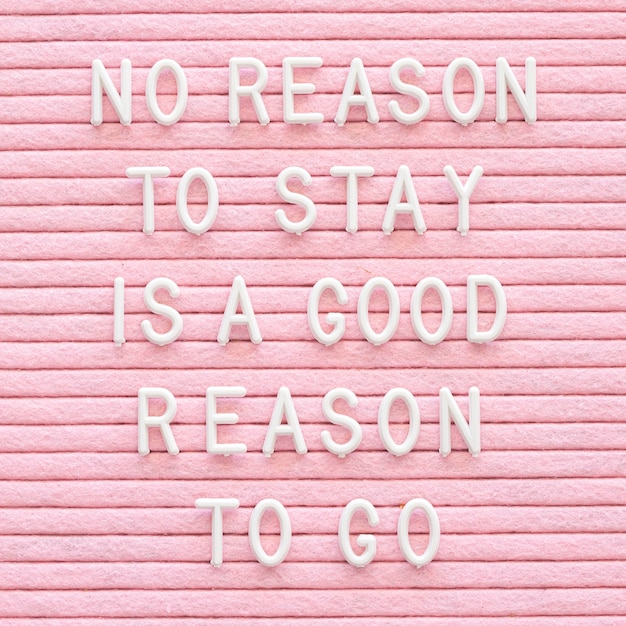 Mensagem motivacional em fundo rosa