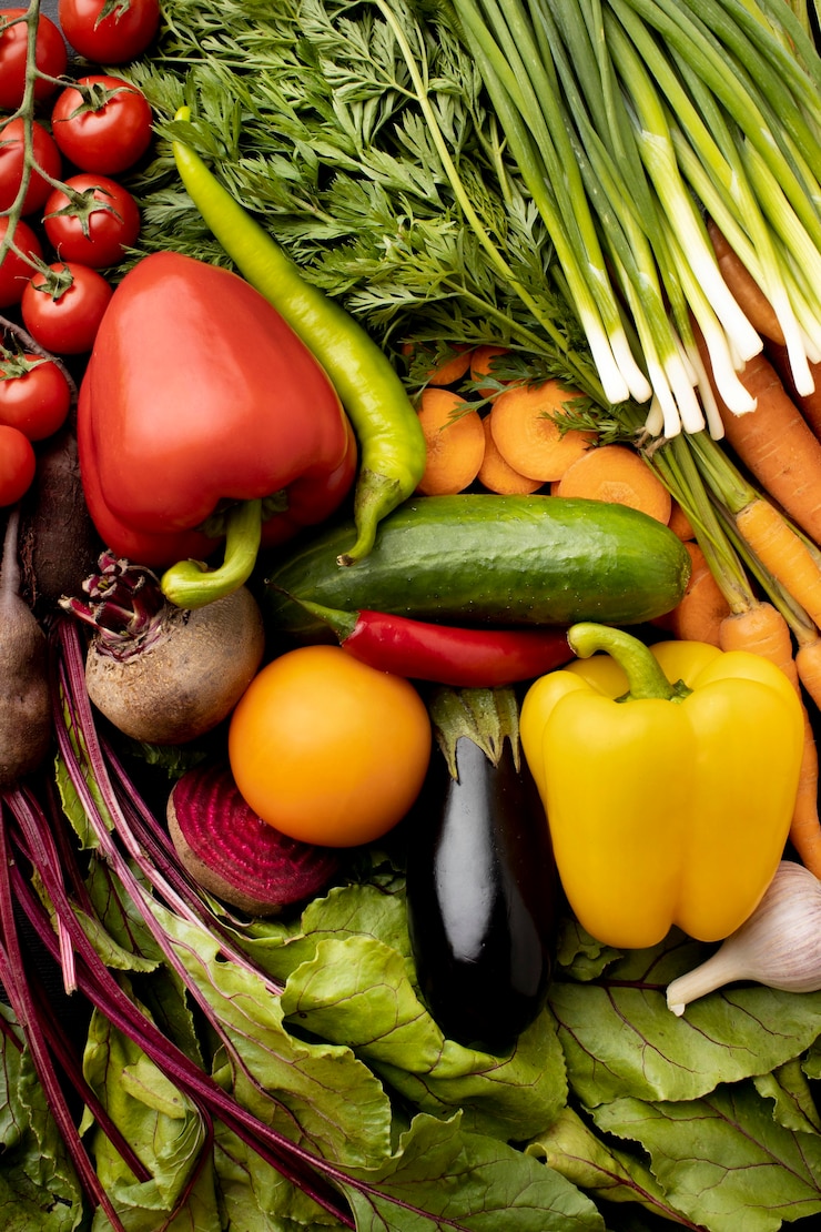 Foto grátis mistura plana de vegetais crus