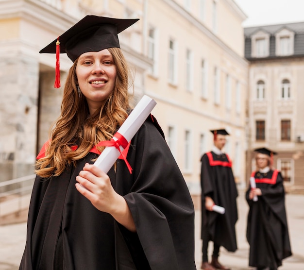 Moça graduada