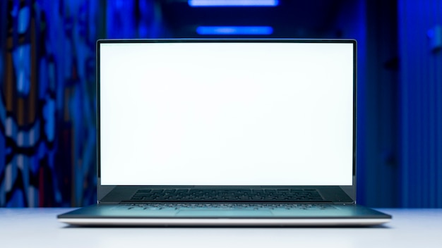 Modelo de tela de laptop com conceito de hacking