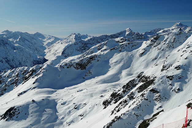 Montanhas panorâmicas nos Alpes austríacos