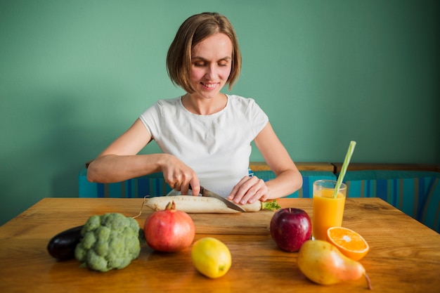 Foto grátis mulher, com, alimento