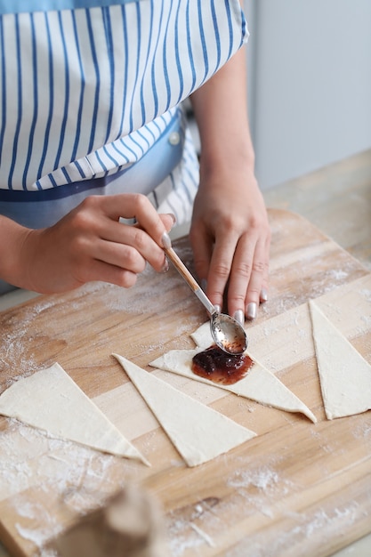 Mulher cozinhando