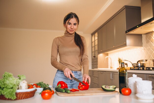 Mulher, cozinhar, em, cozinha