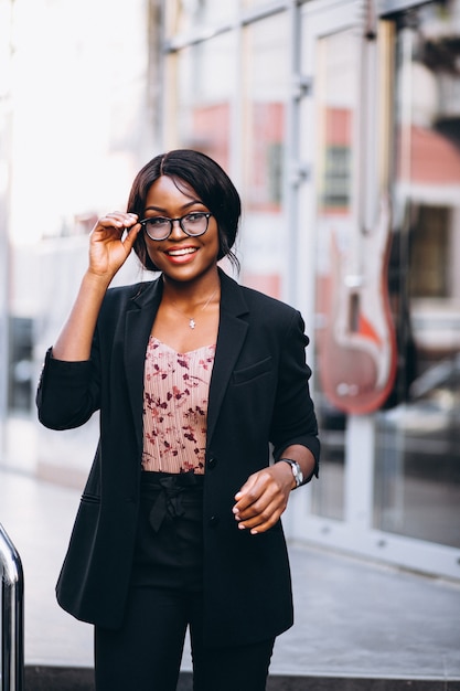 Mulher de negócios americano africano