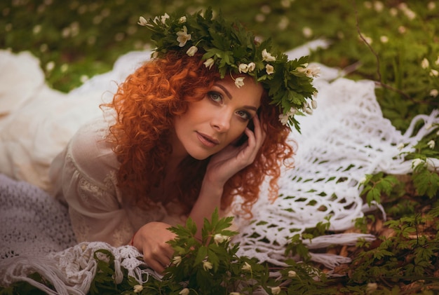 Mulher do verão europeu dia senhora