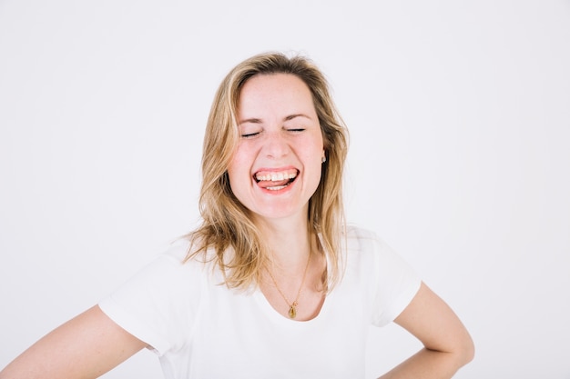 Foto grátis mulher engraçada em branco