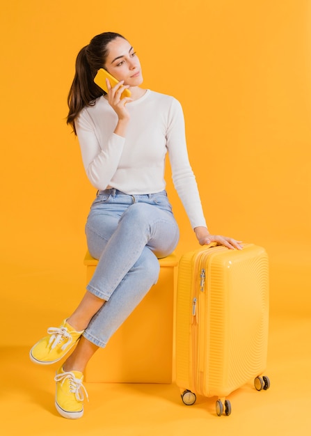 Foto grátis mulher falando telefone