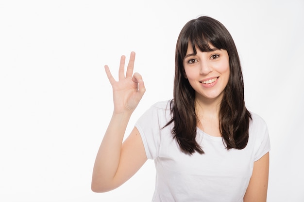 Foto grátis mulher jovem, gesticulando, ok