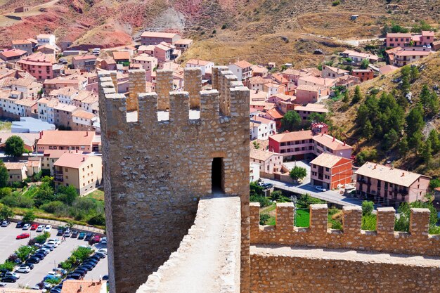 muro da fortaleza antiga em Albarracin