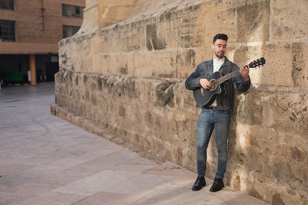 Foto grátis música de guitarra ao ar livre