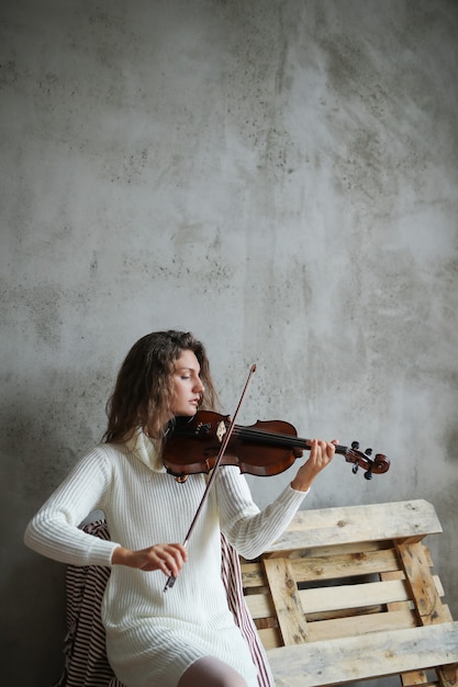 Músico tocando violino