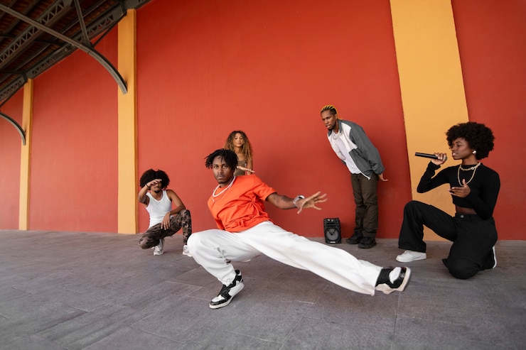 Foto grátis músicos de hip hop underground de tiro completo