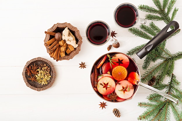 Natal mulled vinho e especiarias.