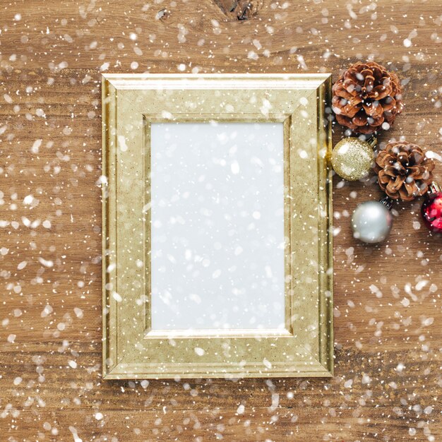 Foto grátis natal nevou fundo com frame.