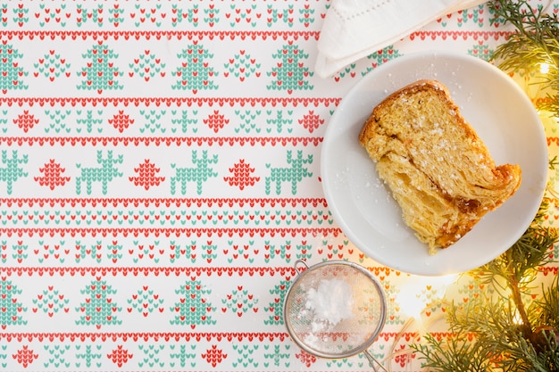 Foto grátis natureza morta deliciosa composição de panetones