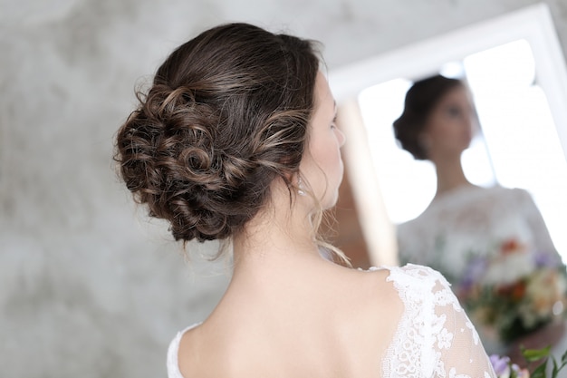 Foto grátis noiva linda com vestido branco