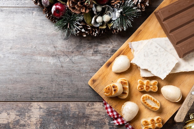 Foto grátis nougat de natal e amêndoas doces de natal