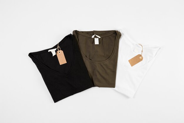 Novas camisetas em três cores