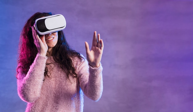 Novo espaço de cópia de fone de ouvido de realidade virtual de tecnologia