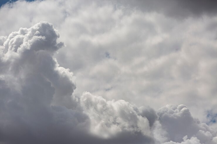 Foto grátis nublado no papel de parede da paisagem do céu