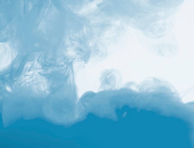 Nuvem azul densa de neblina