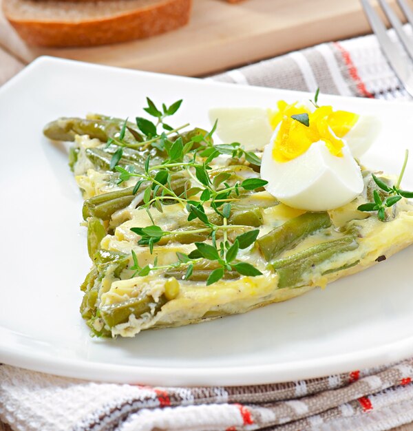 Omelete com feijão verde