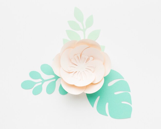 Ornamento de papel floral elegante