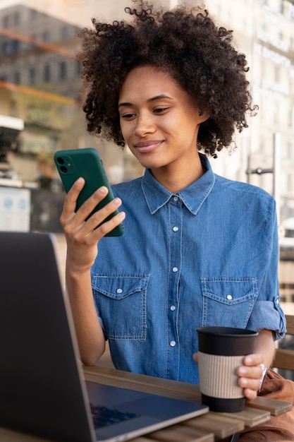 Foto grátis pagamento de tecnologia fácil e sem fio