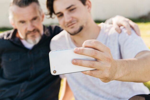 Pai filho, levando, selfie