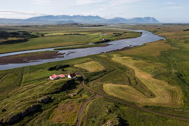Paisagem da Islândia com belas planícies