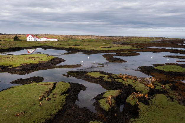 Paisagem da Islândia com belas planícies