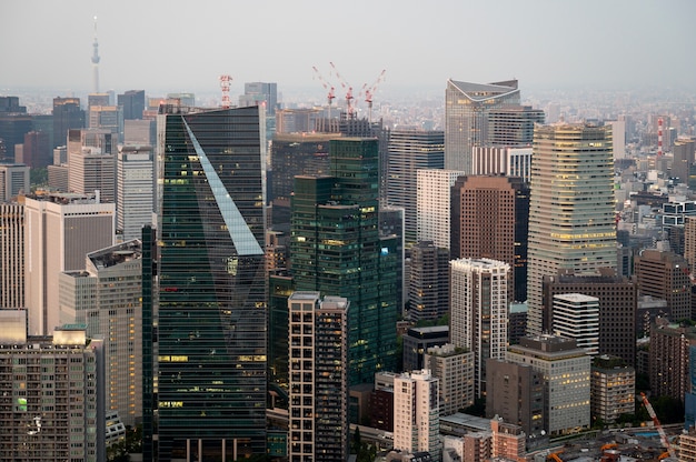 Paisagem de belos edifícios altos de alto ângulo