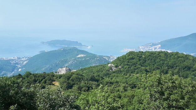 Paisagem de Montenegro e mar Adriático