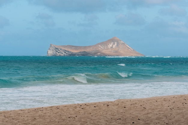 Paisagem deslumbrante do Havaí com praia