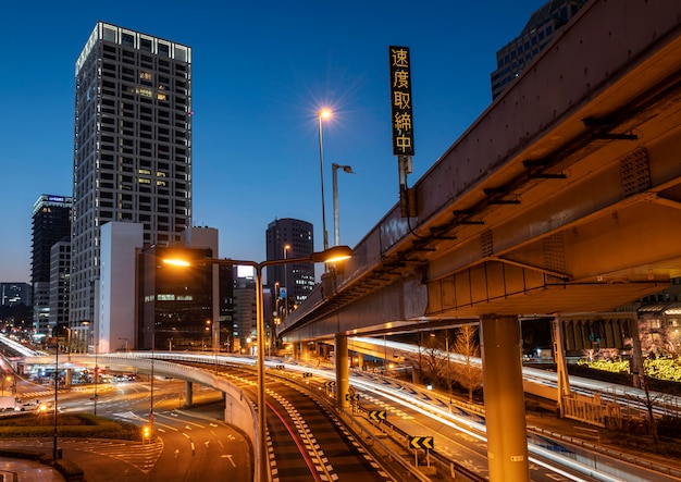 Foto grátis paisagem urbana da cidade do japão