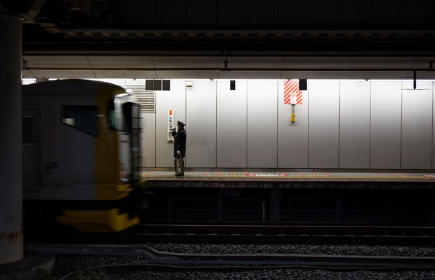 Paisagem urbana da estação de metrô da cidade de tóquio