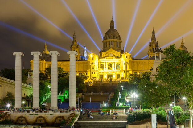 Palácio Nacional de Montjuic à noite