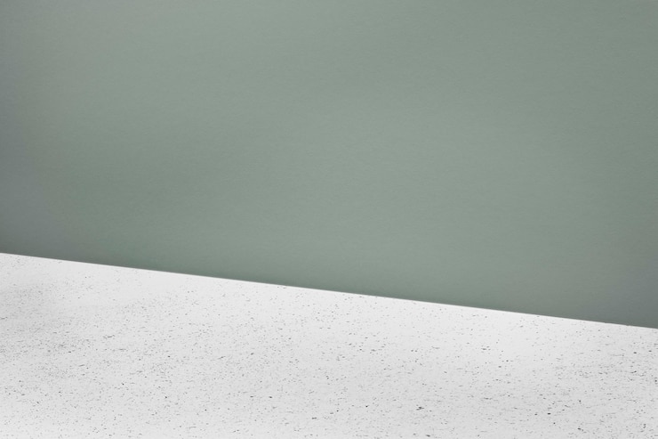 Foto grátis pano de fundo simples do produto com espaço em branco